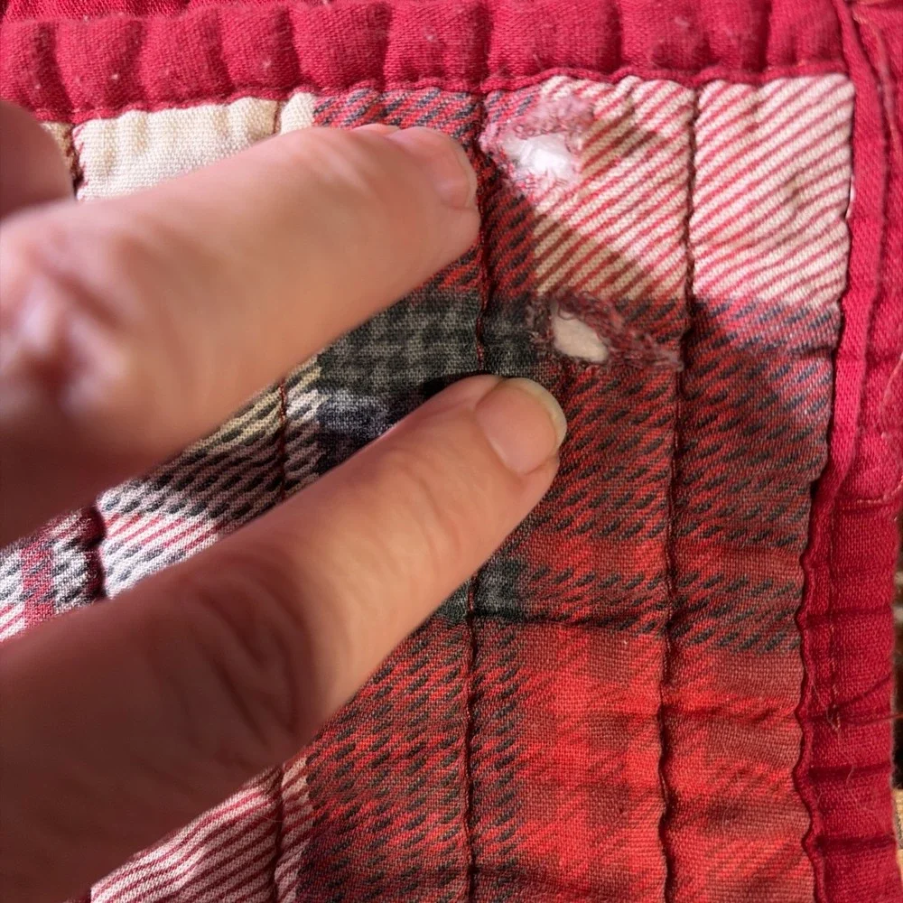 WOOLRICH PLAID PATCHWORK QUILT 70x48 Quilted Throw. Cabin, Lake. Flaws.